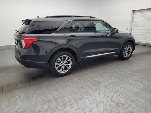 Used 2022 Ford Explorer XLT w/ Equipment Group 202A AWD/4WD image 10