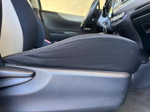 Used 2012 Toyota Yaris LE FWD image 23