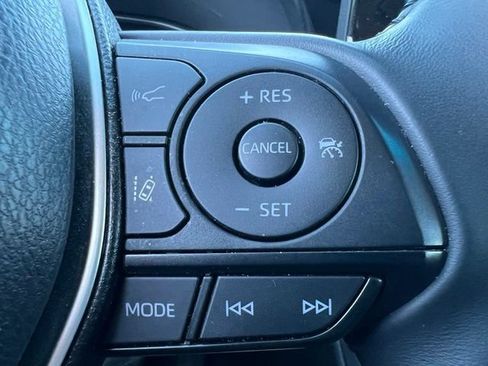 Used 2024 Toyota Venza LE AWD/4WD image 22