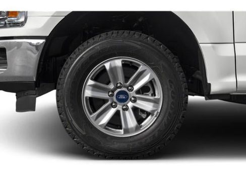 Used 2020 Ford F150 XLT w/ Equipment Group 302A Luxury AWD/4WD image 11
