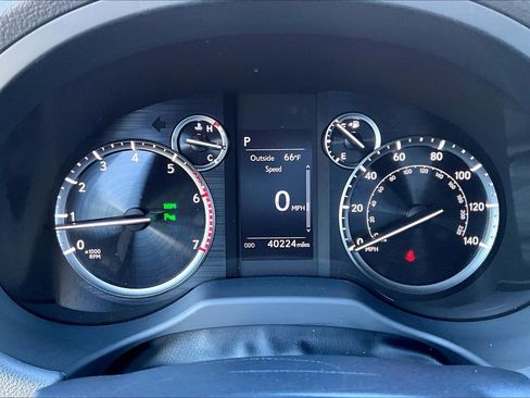 Used 2022 Lexus GX 460 Premium w/ Premium Plus Package AWD/4WD image 18