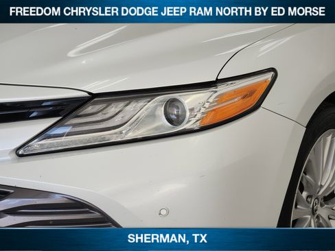 Used 2018 Toyota Camry XLE w/ Driver Assist Package image 5