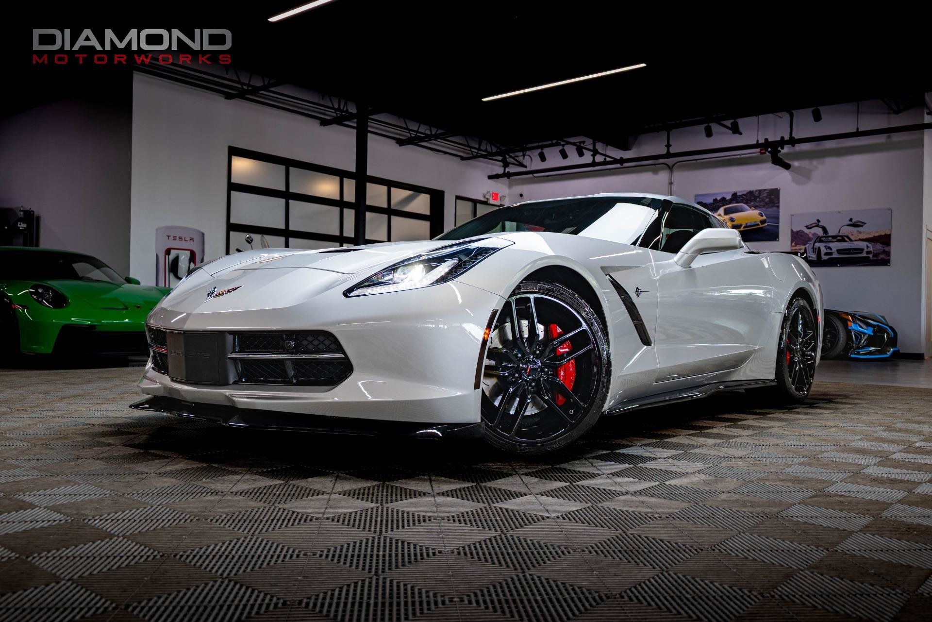 Used 2019 Chevrolet Corvette Stingray Coupe RWD image 1