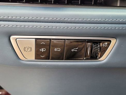 New 2025 Cadillac Escalade IQ Sport 2 w/ LPO, ONYX Package image 13