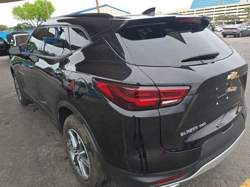 Used 2024 Chevrolet Blazer LT w/ Convenience Package AWD/4WD image 4