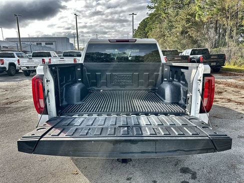 Certified 2024 GMC Sierra 1500 SLT image 25