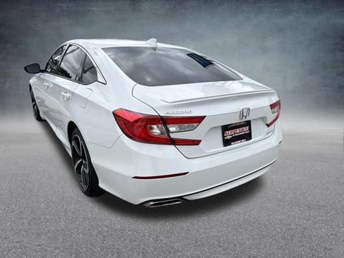 Used 2018 Honda Accord Sport image 9
