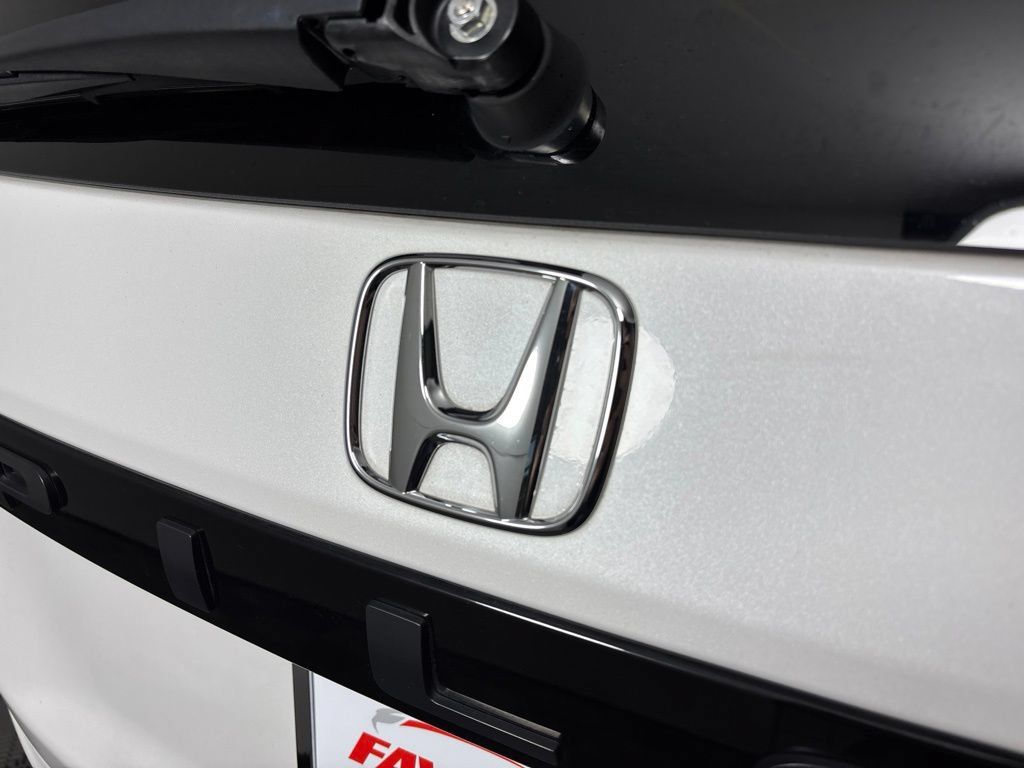 Certified 2025 Honda Pilot Black Edition image 26