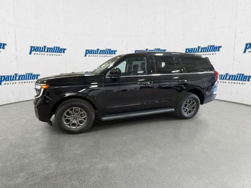 Used 2025 Ford Expedition Active image 6