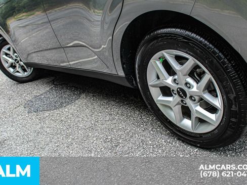 Used 2025 Kia Soul LX w/ LX Technology Package FWD image 15