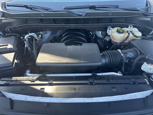 Used 2022 Chevrolet Tahoe Z71 AWD/4WD image 34