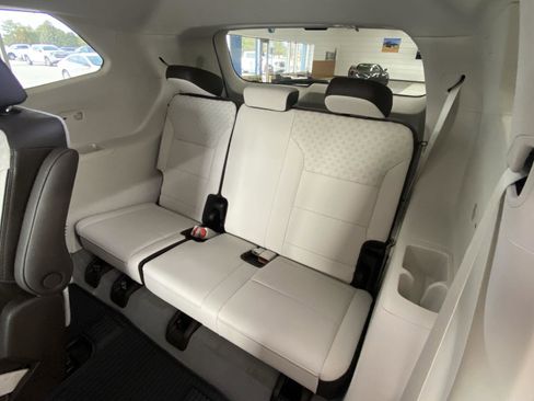 New 2026 GMC Acadia Denali w/ Super Cruise Package image 18