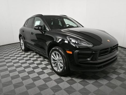 Used 2025 Porsche Macan image 27