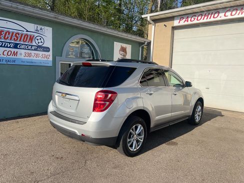 Used 2017 Chevrolet Equinox LT w/ Convenience Package image 4