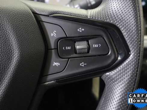 Used 2025 Chevrolet Trax LS FWD image 28