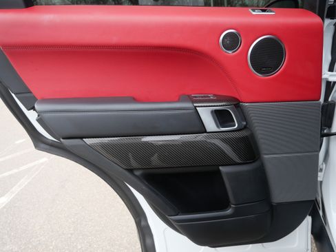 Used 2020 Land Rover Range Rover Sport SVR image 16