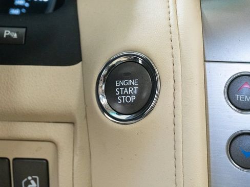 Used 2015 Lexus LX 570 4WD w/ Luxury Package image 18