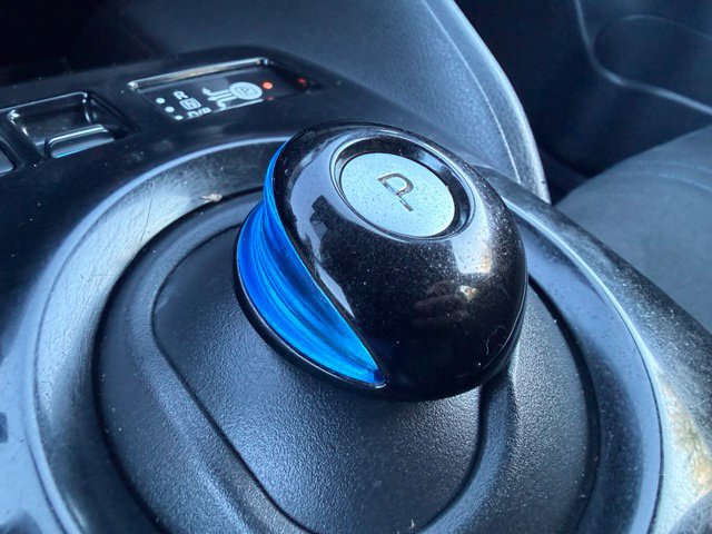 Used 2018 Nissan Leaf SV w/ SV Technology Package FWD image 31