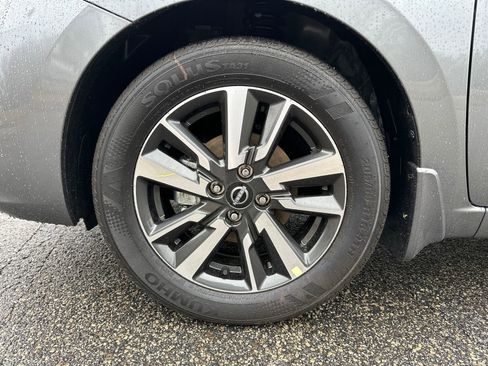 New 2025 Nissan Kicks SR image 11