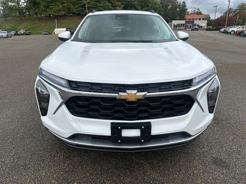 New 2026 Chevrolet Trax LT w/ Driver Confidence Package image 13