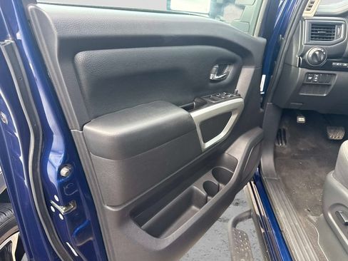 Certified 2024 Nissan Titan SV w/ SV Convenience Package AWD/4WD image 17