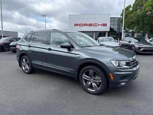 Used 2020 Volkswagen Tiguan SEL w/ 3rd Row Seat Package AWD/4WD image 1
