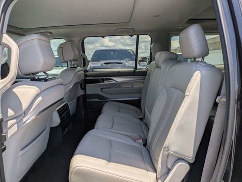 Used 2023 Jeep Grand Wagoneer L 4WD w/ Flexible Seating Group image 14