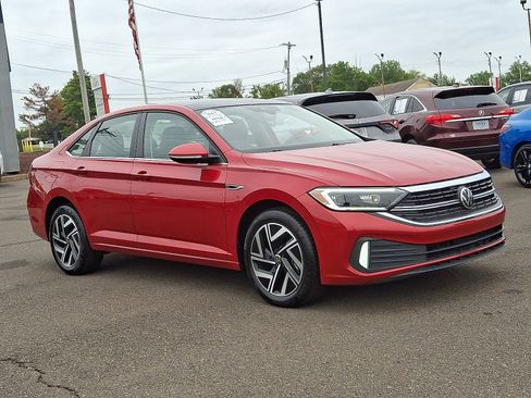 Used 2024 Volkswagen Jetta SEL image 3