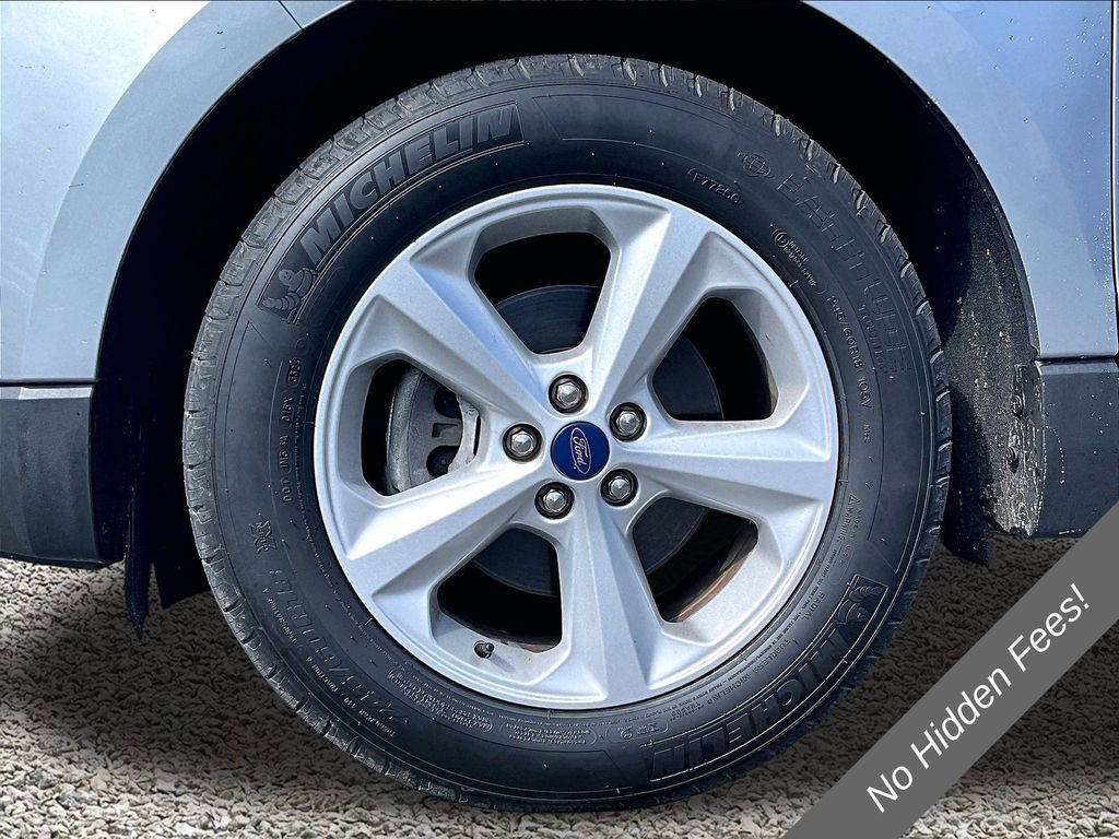 Used 2020 Ford Edge SE FWD image 8
