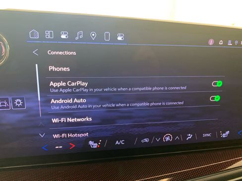 Used 2024 Chevrolet Traverse Z71 w/ Enhanced Driving Package image 34