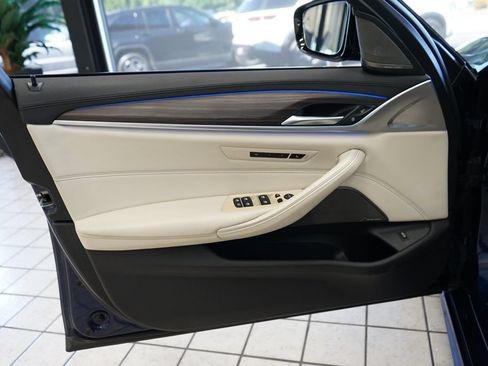 Used 2017 BMW 540i xDrive AWD/4WD image 26