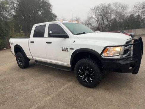 Used 2018 RAM 2500 Tradesman w/ Chrome Appearance Group image 2