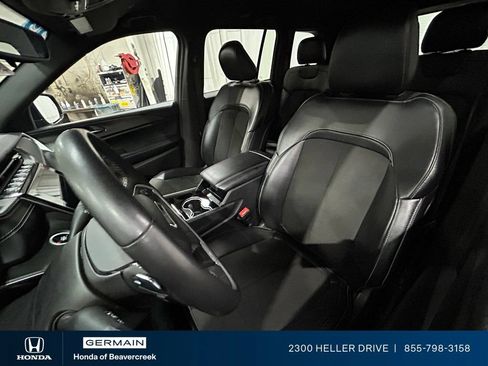 Used 2023 Jeep Grand Cherokee Altitude AWD/4WD image 26