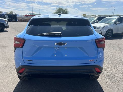 Used 2024 Chevrolet Trax RS FWD image 4
