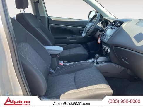 Used 2025 Mitsubishi Outlander Sport AWD image 15