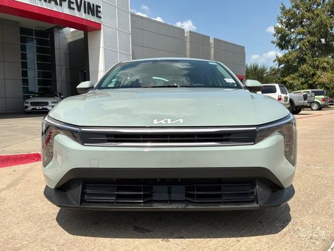 Used 2025 Kia K4 FWD image 3