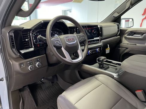 New 2026 GMC Sierra 1500 SLT w/ SLT Premium Plus Package image 12