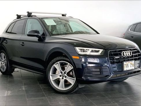 Used 2019 Audi Q5 2.0T Premium Plus w/ Premium Plus Package AWD/4WD image 2