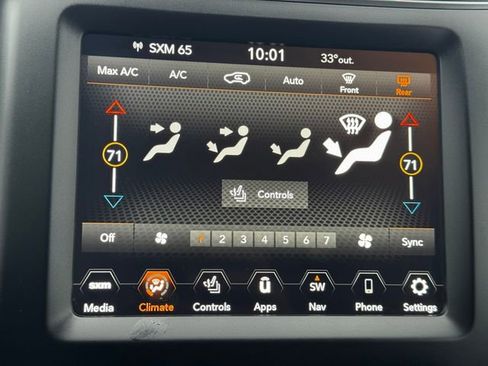 Used 2023 Jeep Cherokee Altitude Lux image 30