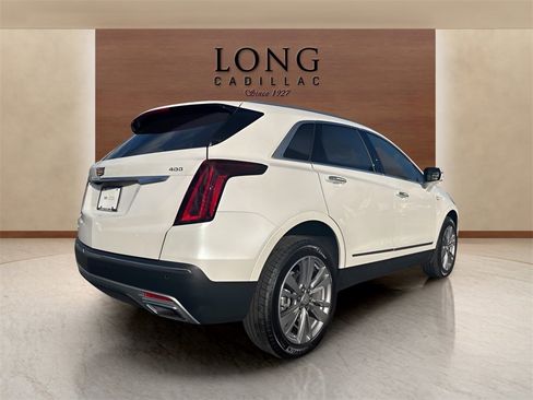 Certified 2025 Cadillac XT5 Premium Luxury image 5