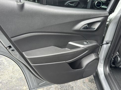 New 2026 Chevrolet Trax LT w/ Driver Confidence Package image 15