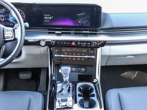 Certified 2024 Kia Carnival SX Prestige FWD image 14