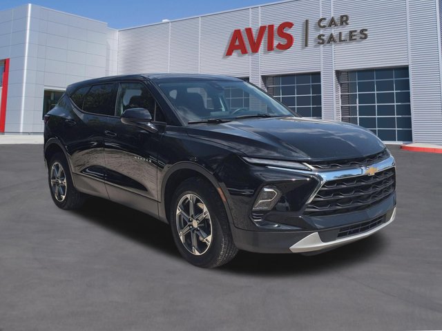 Used 2025 Chevrolet Blazer LT AWD/4WD image 3