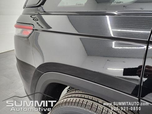 New 2025 Jeep Grand Cherokee Limited w/ Black Appearance Package image 26