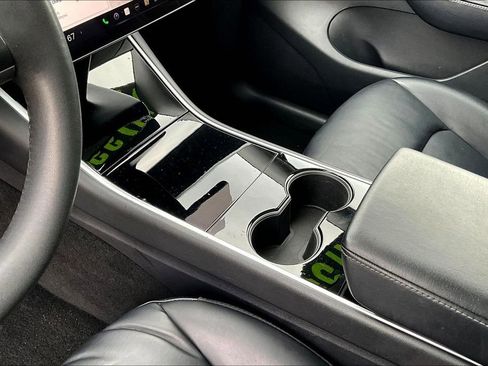 Used 2020 Tesla Model Y Long Range image 14