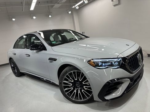 New 2026 Mercedes-Benz E 53 AMG e 4MATIC Sedan image 16