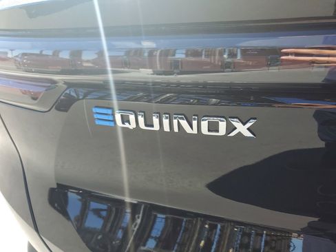 New 2026 Chevrolet Equinox EV LT image 7