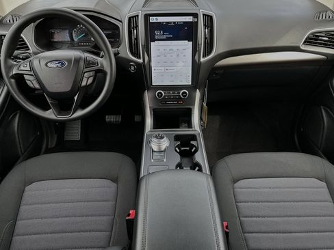 New 2024 Ford Edge SE w/ Black Appearance Package image 11