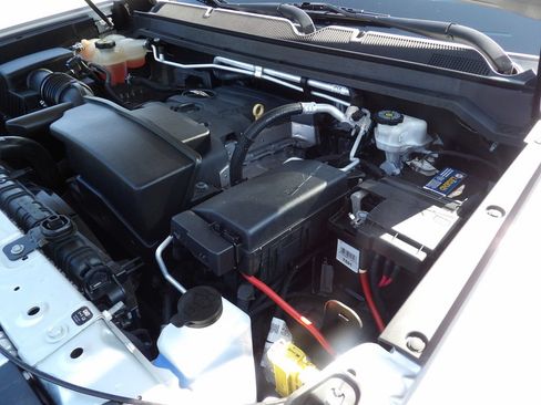 Used 2020 Chevrolet Colorado W/T RWD image 38