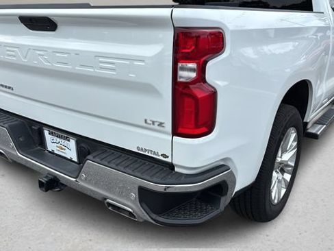 Used 2020 Chevrolet Silverado 1500 LTZ w/ LTZ Premium Package AWD/4WD image 37